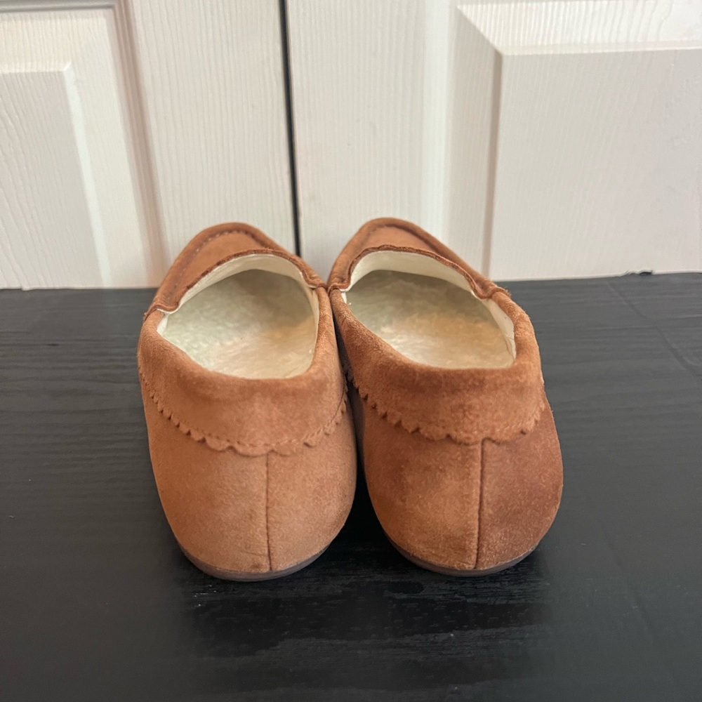 Vionic McKenzie moccasin style shoes - Picture 3 of 10